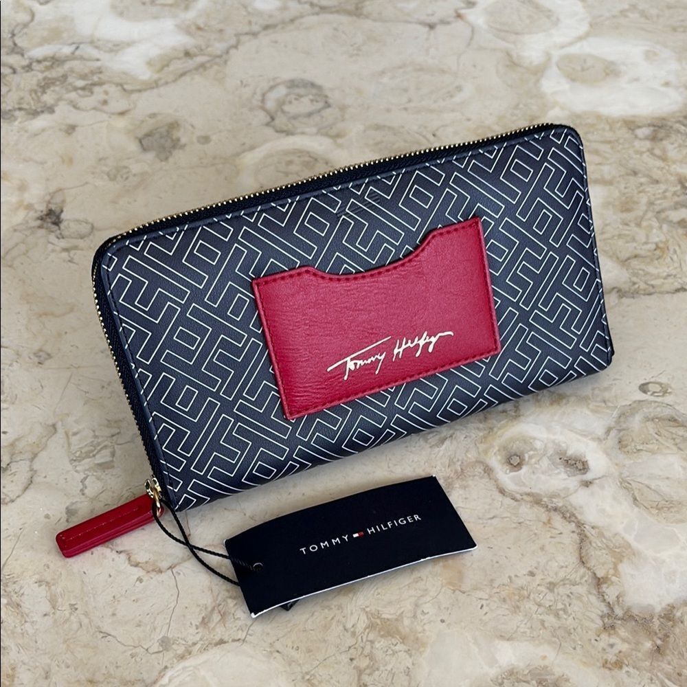 NWT Tommy Hilfiger Monogram Vegan Leather Zip Around Long Wallet